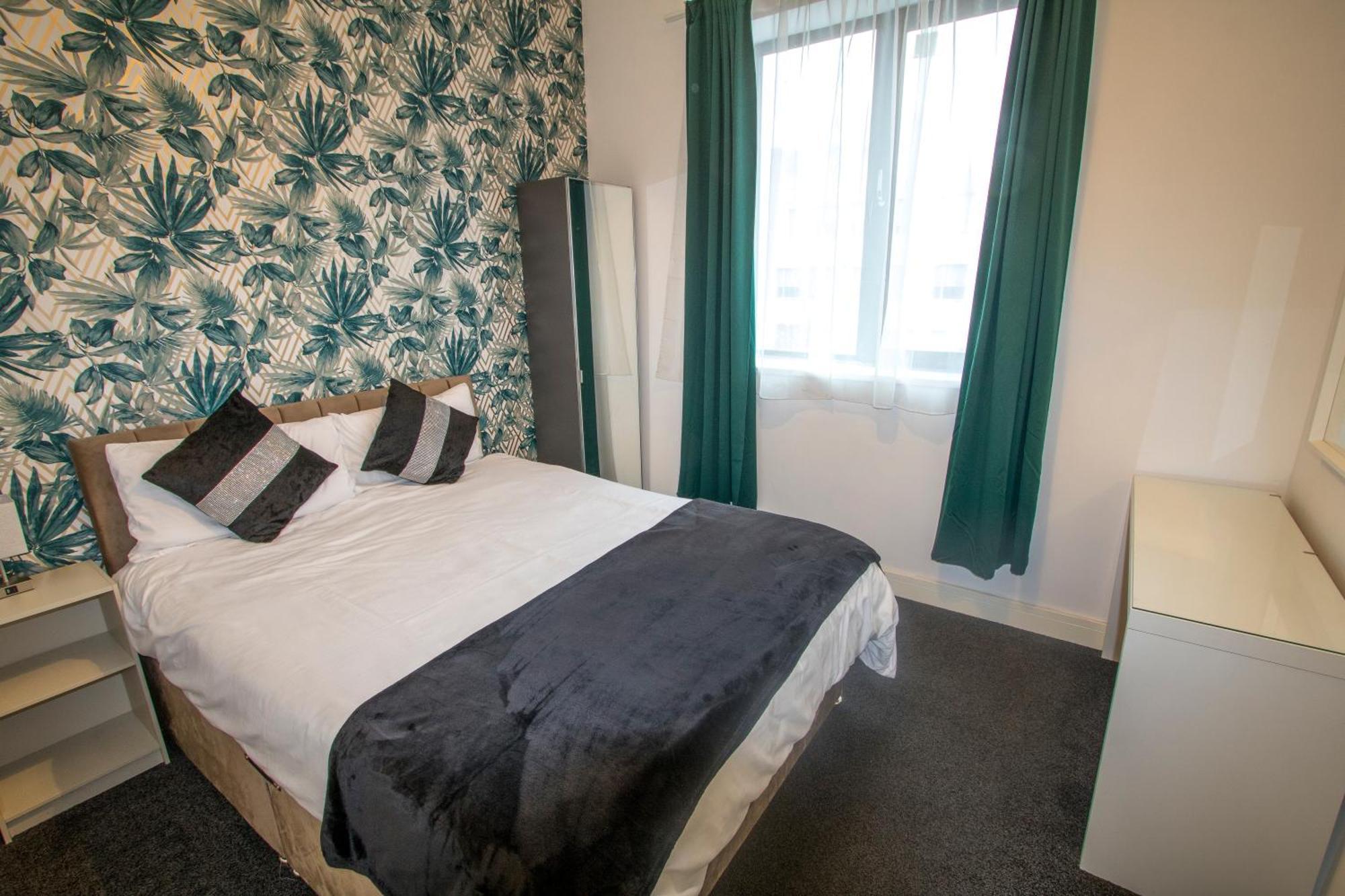 Ideal For Groups - 2 Bedroom Apartment - Free Parking, Transit Links, Close To Stadiums Manchester Kültér fotó